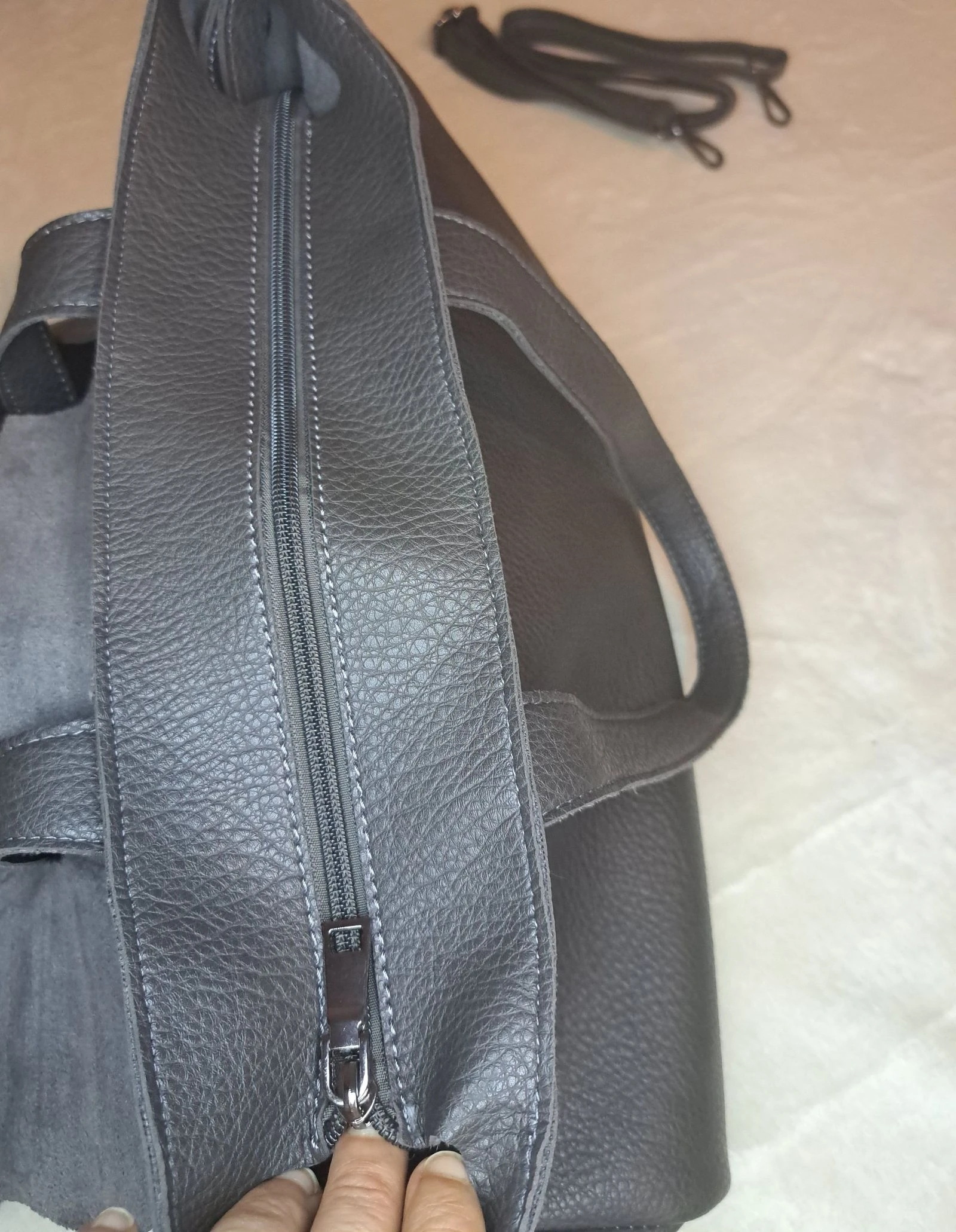 Dark Grey Tote • Oversized & Spacious • Removable Crossbody Strap • Work/University Bag • Minimal Chic Style – photo 4